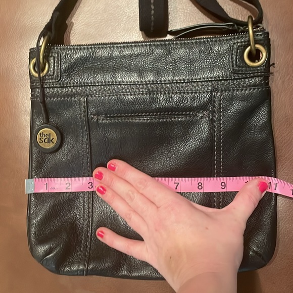 The Sak - Kendra Crossbody Bag in Black Leather - Picture 4 of 8